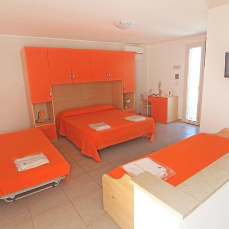 B&B Tramonti Del Sud เลชเช ภายนอก รูปภาพ