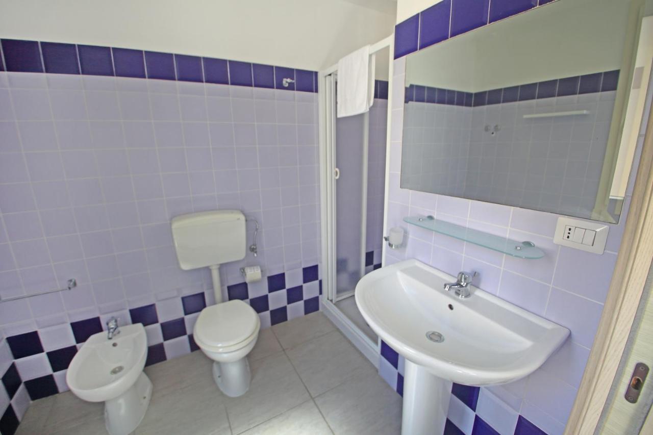 B&B Tramonti Del Sud เลชเช ภายนอก รูปภาพ