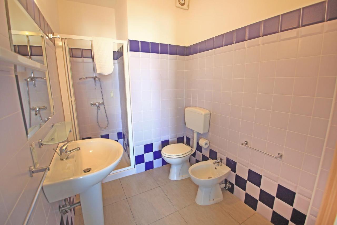 B&B Tramonti Del Sud เลชเช ภายนอก รูปภาพ