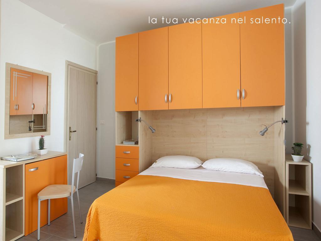 B&B Tramonti Del Sud เลชเช ภายนอก รูปภาพ