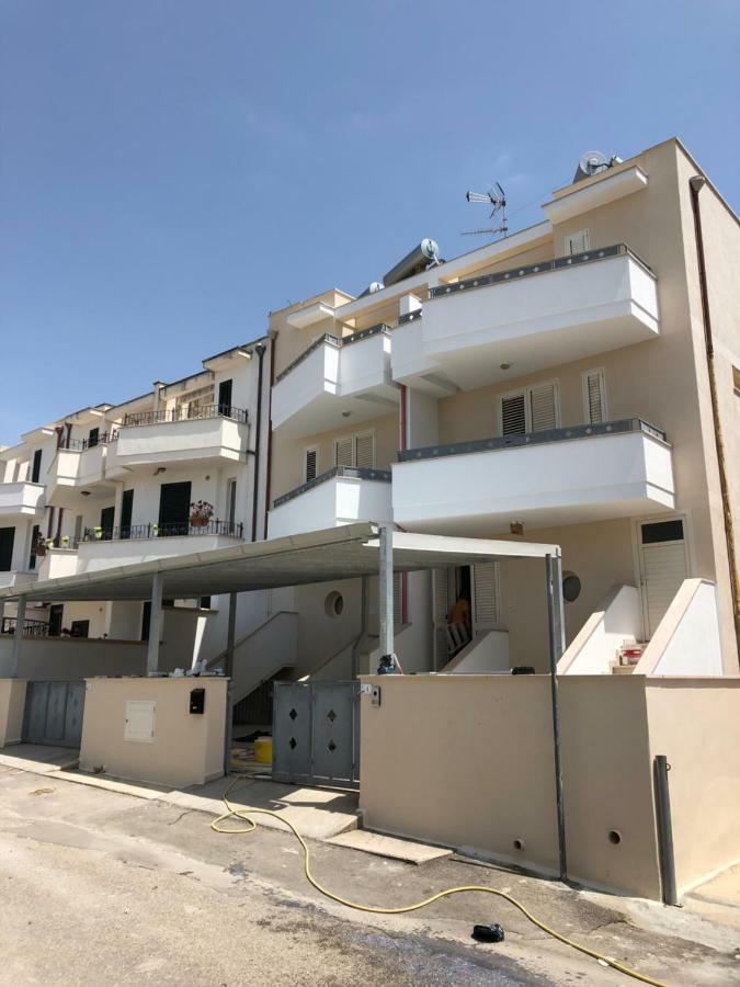 B&B Tramonti Del Sud เลชเช ภายนอก รูปภาพ