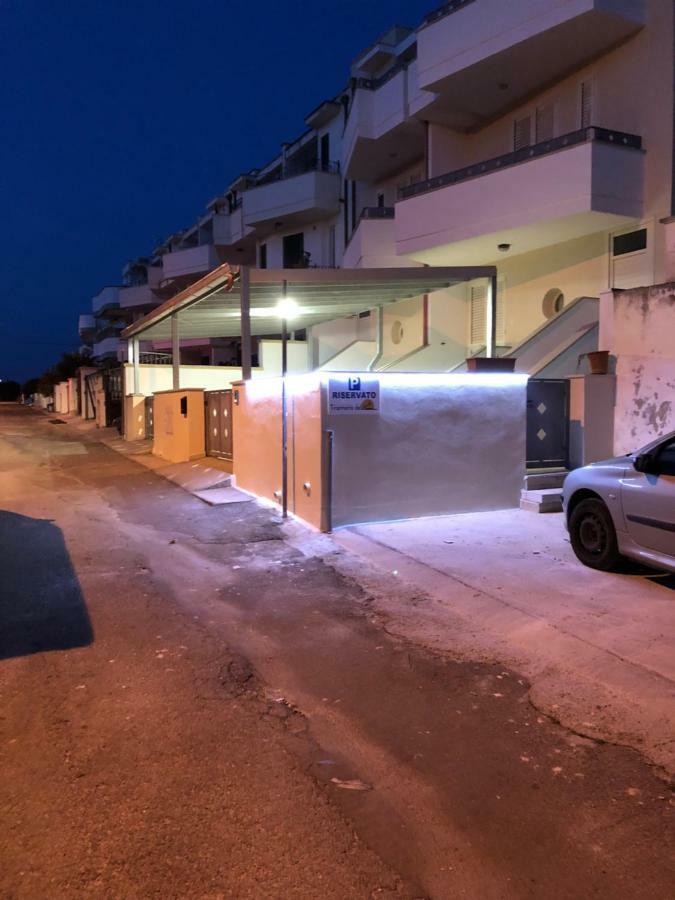 B&B Tramonti Del Sud เลชเช ภายนอก รูปภาพ